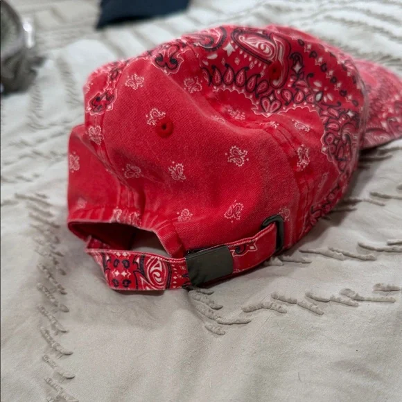 GAP Red Bandana Print Cap - Picture 2 of 3